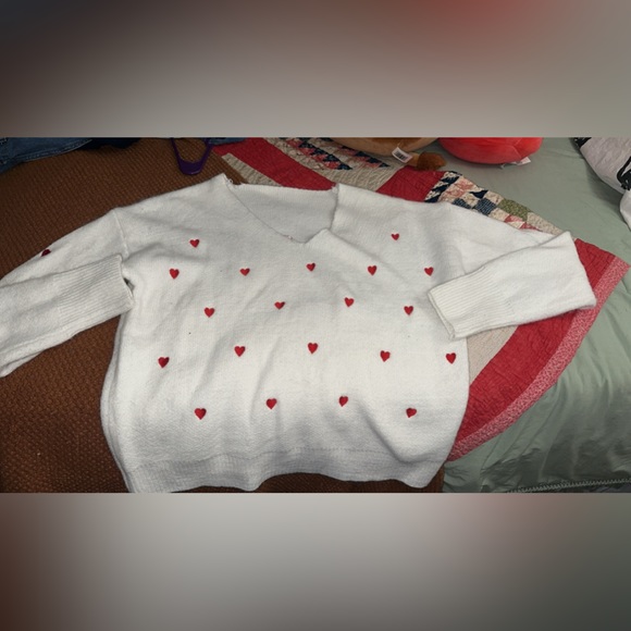 Women’s heart sweater - Picture 1 of 2